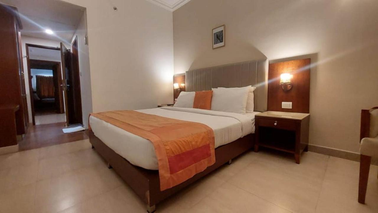 Cochin Palace Kochi Extérieur photo