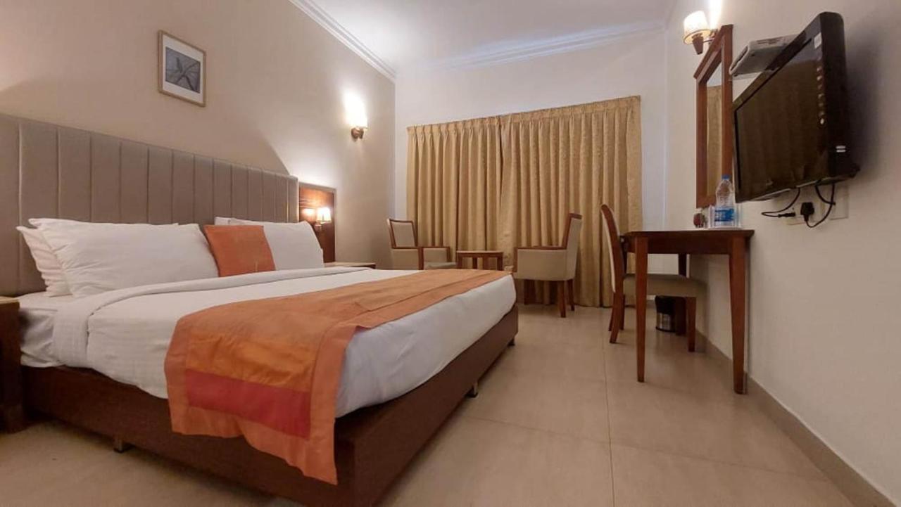 Cochin Palace Kochi Extérieur photo